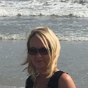 Meet your Posher, Cari